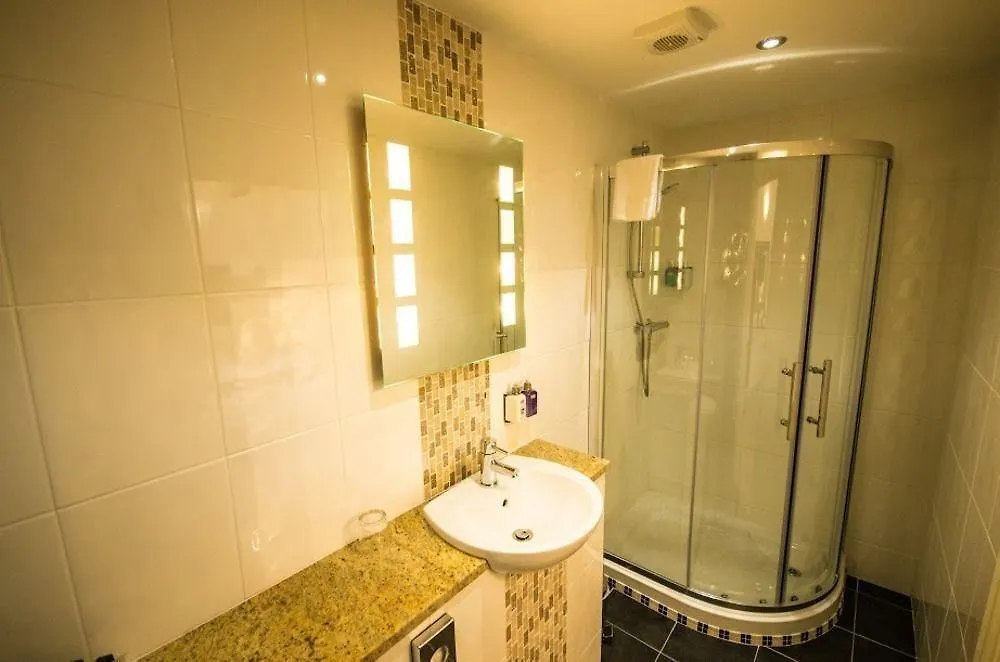 דוסברי Heath Cottage Hotel